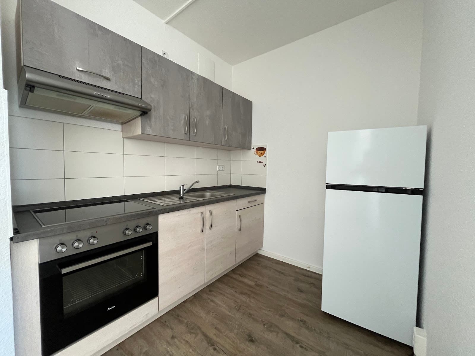 Jetzt 2 Warmmieten sparen*: Gepflegte Wohnung mit Einbauküche und sonnigem Balkon