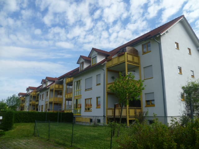 Ab sofort bezugsfertig! Frisch renoviert und mit wunderbarem Blick auf den Löbauer Berg!