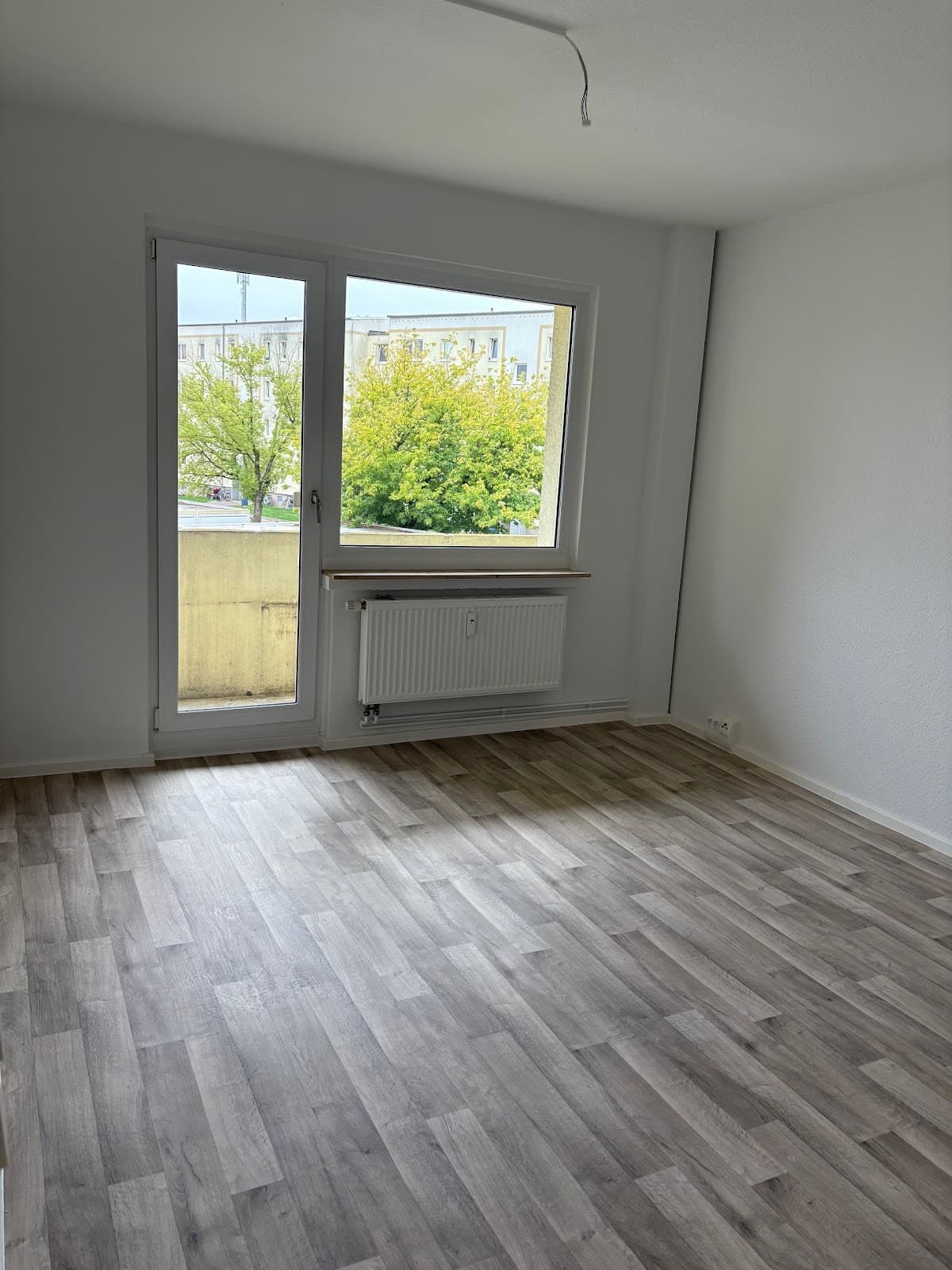 Renovierte 2- Zimmer Wohnung auf dem Kietz ** ab sofort **