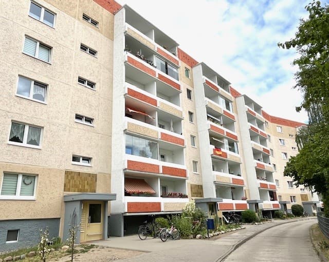 Schöne 3-Raum Wohnung mit Balkon ab Oktober zu vermieten.