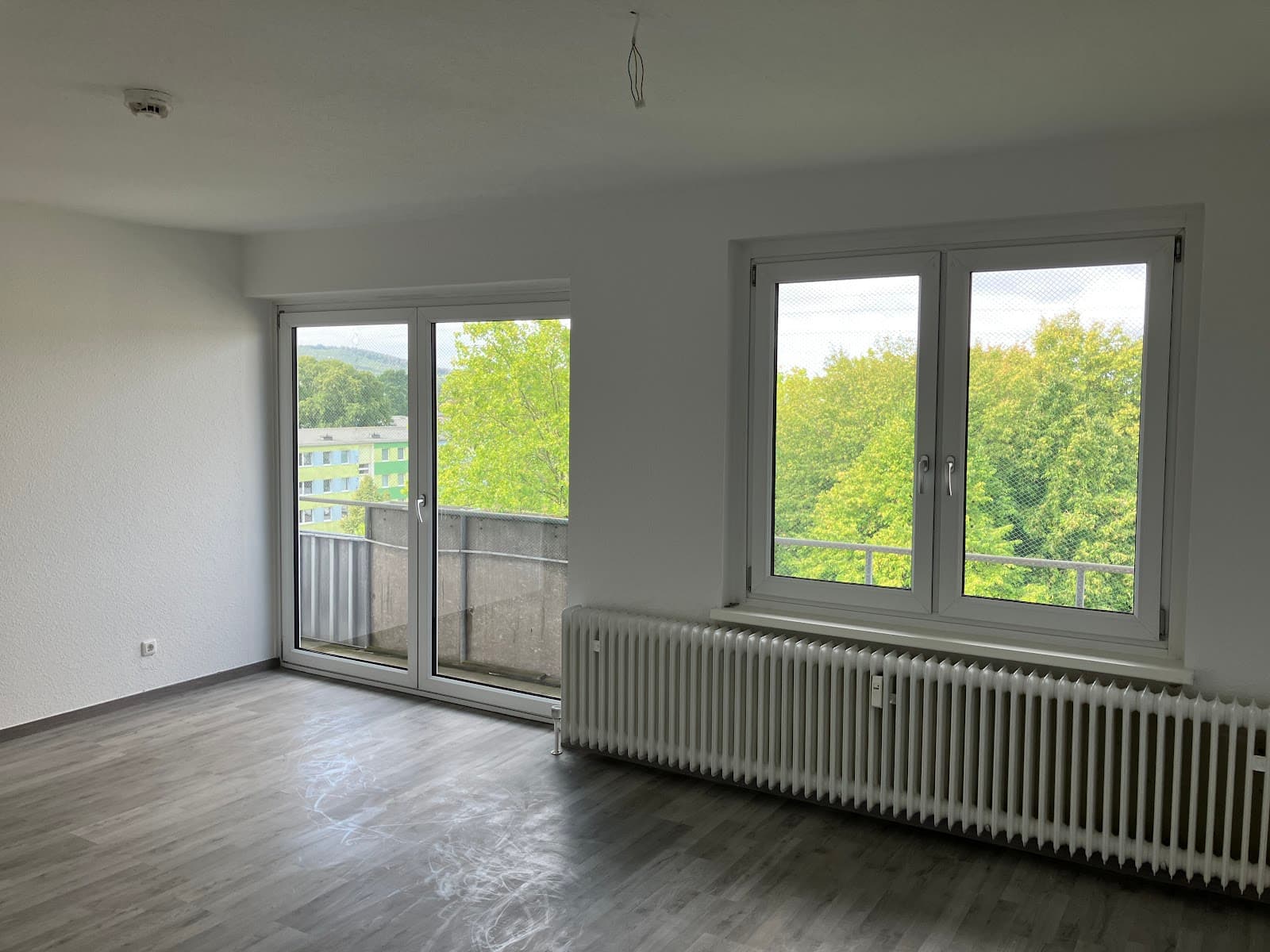 Lichtdurchflutete Maisonette Wohnung mit Balkon & Grünblick