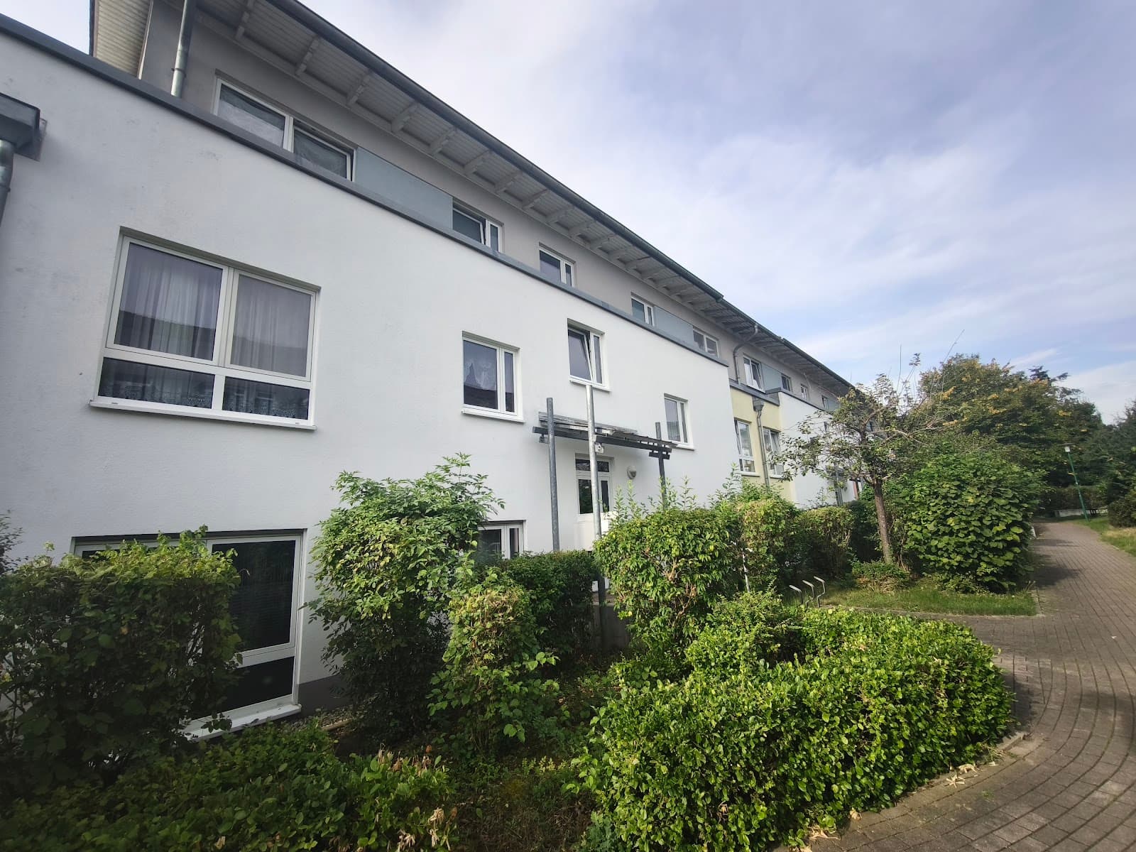 ++Familienwohnung im Erdgeschoss mit Terrasse/Garten+++