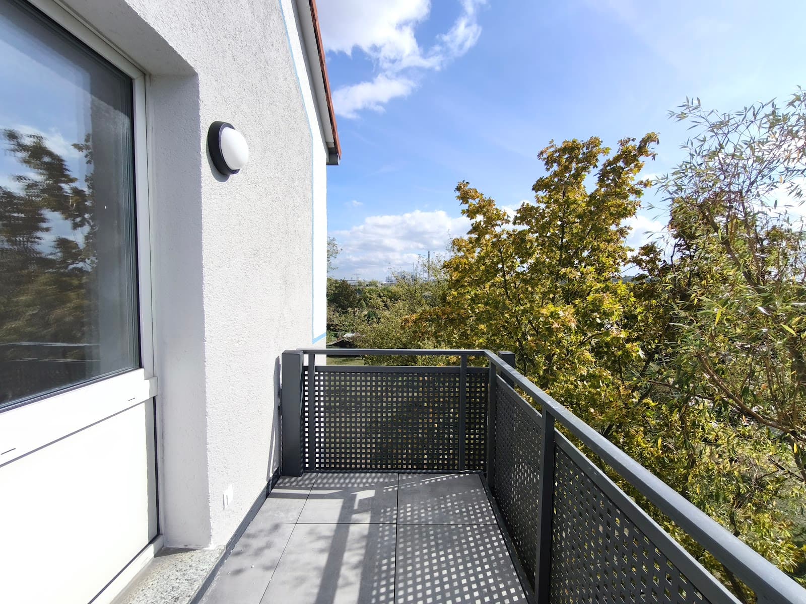 Komfortable 5-Raumwohnung mit zwei Bädern, Balkon und vielen Rückzugsorten