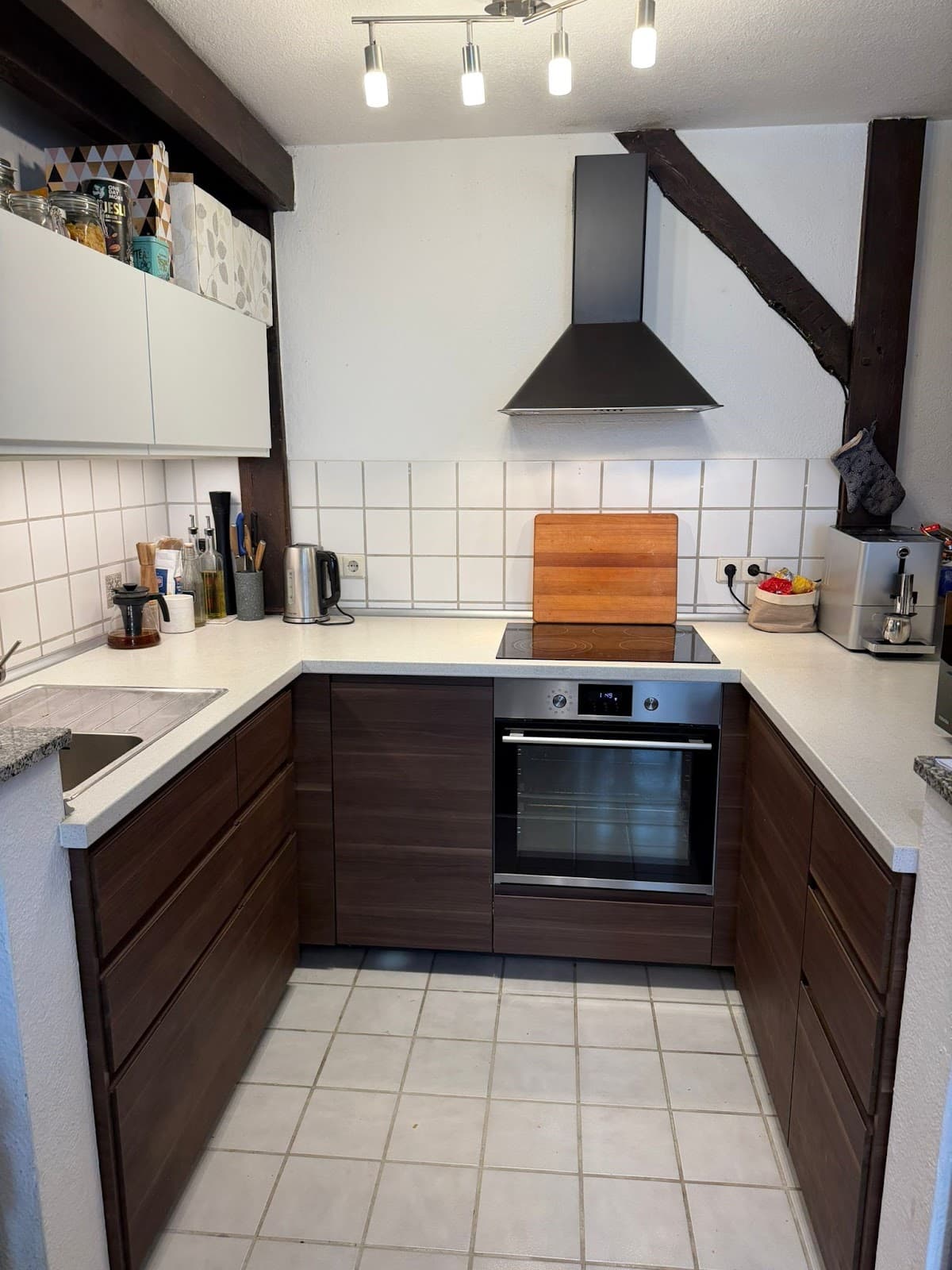 Kostenfreie Küchenübernahme vom Vormieter! SOFORT beziehen und 2 Warmmieten sparen!*