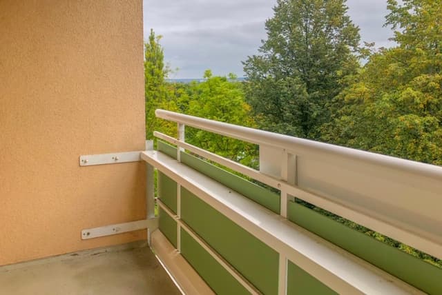 2-Raum-Wohnung mit Balkonblick ins Grüne