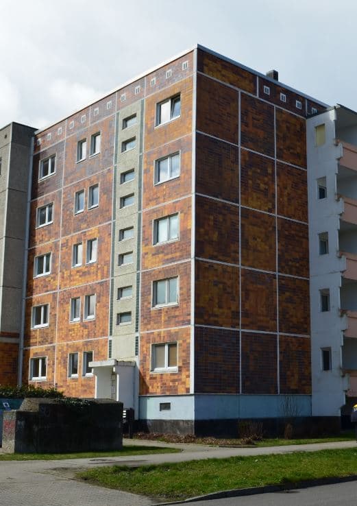 2-Zimmer-Wohnung mit Wanne in Rostock-Toitenwinkel – ab sofort verfügbar