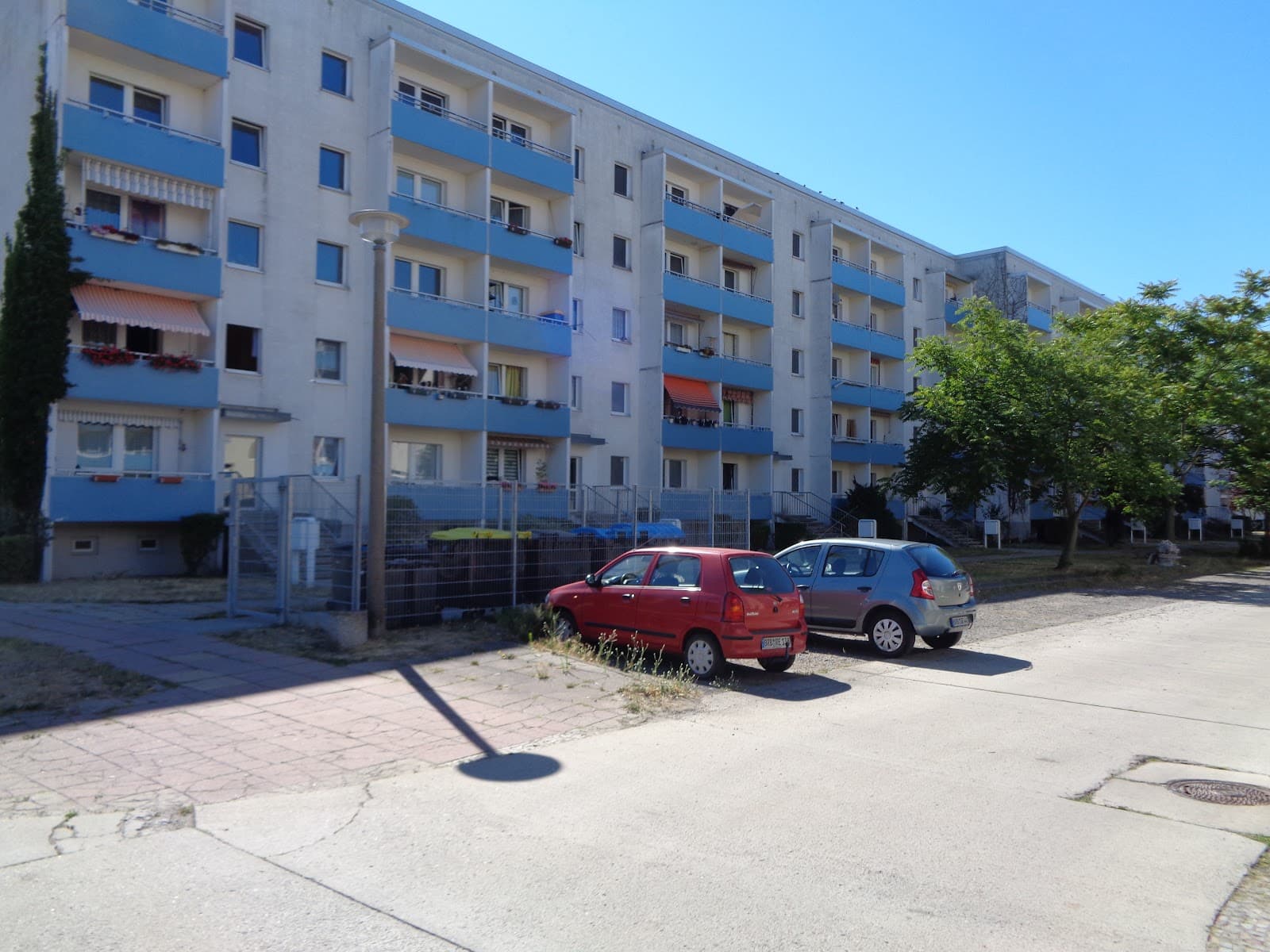 3 Raum Wohnung mit Balkon
