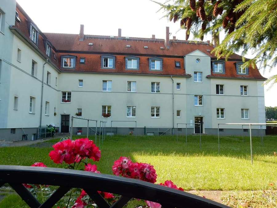 Helles Wohnglück im Grünen: Charmante Wohnung mit Gartenanteil und familiärer Hausgemeinschaft