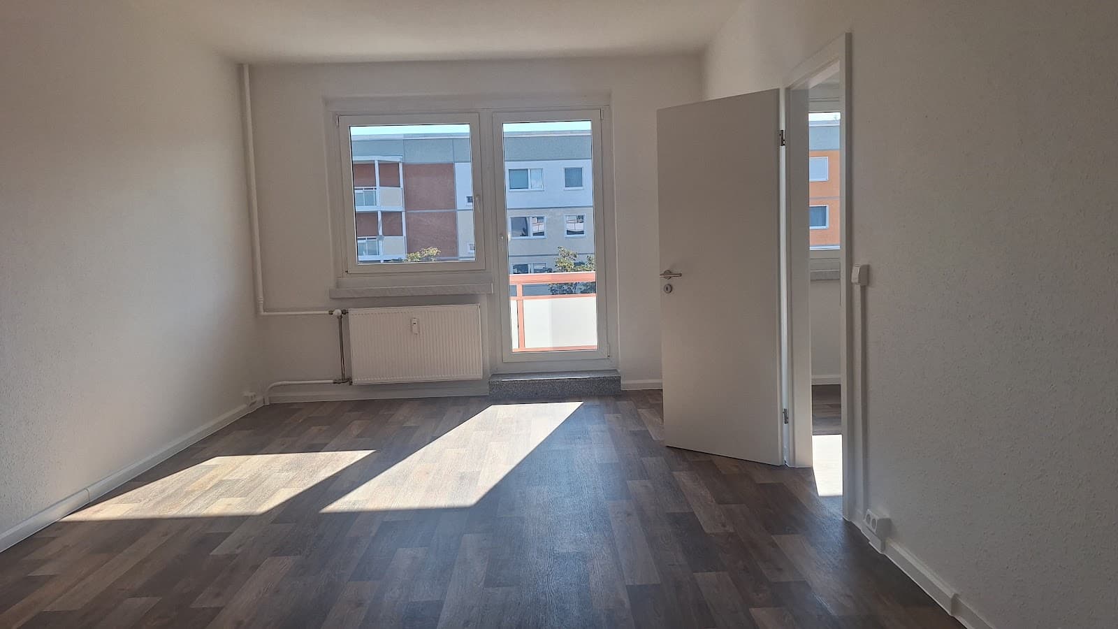 Herbstaktion: komplett renovierte Dreiraumwohnung zum Rundum-Wohlfühlen!*