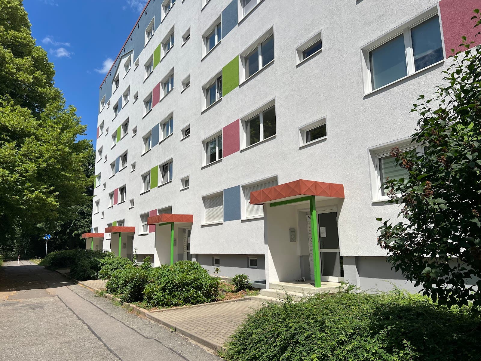 Erstbezug nach Sanierung: Erster in der Wanne :=) neuer Fußbodenbelag