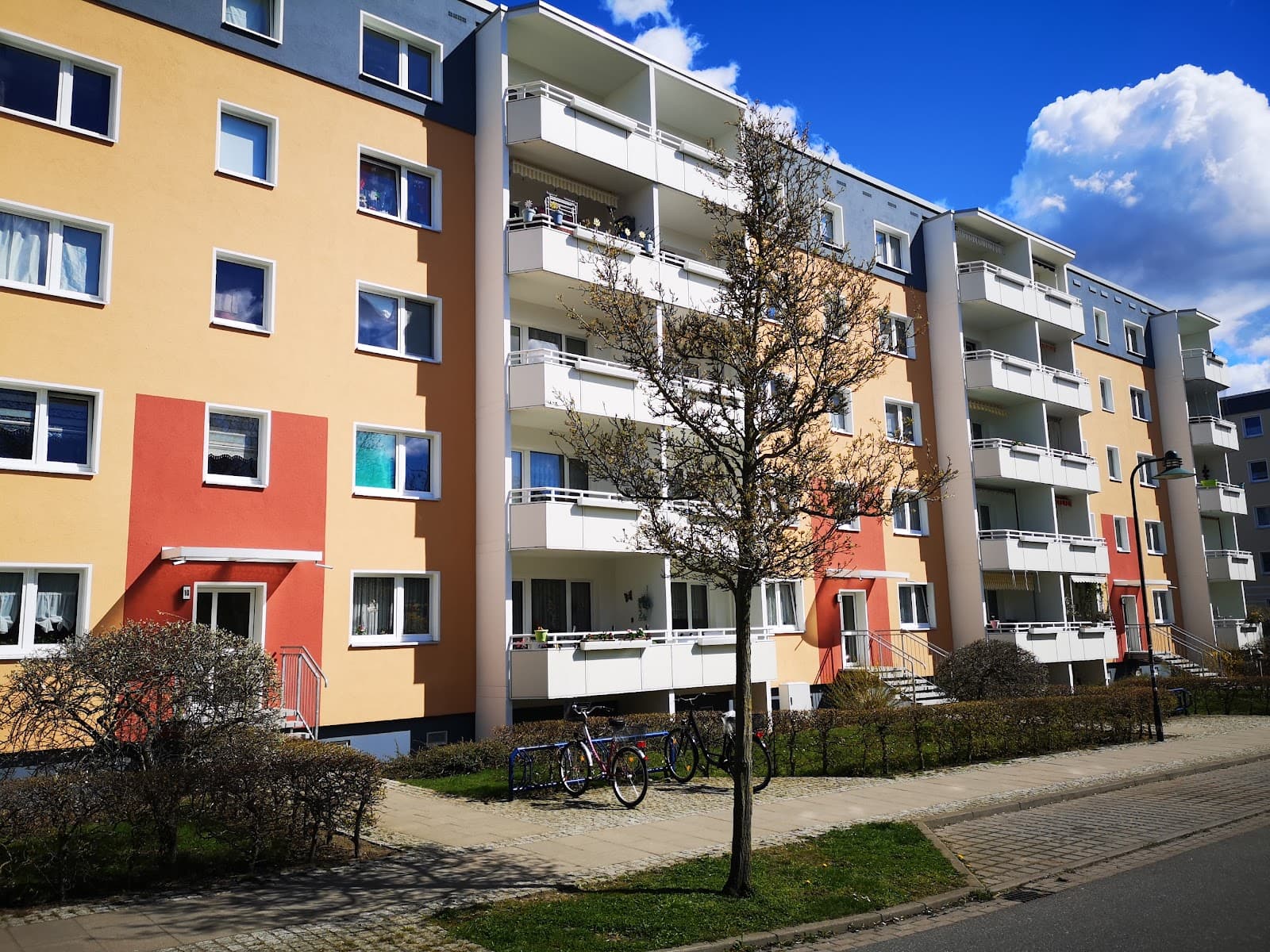 ++ Großzügig Wohnen im Erdgeschoss mit Balkon ++