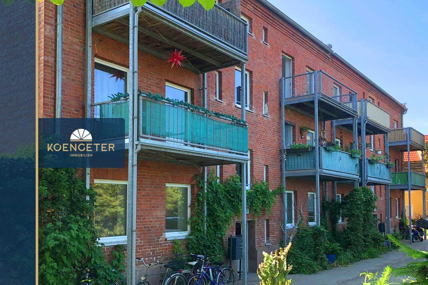 NEU: Renovierte 2-Raum-Wohnung mit gemütlicher Wohnküche, Balkon und Tageslichtbad!