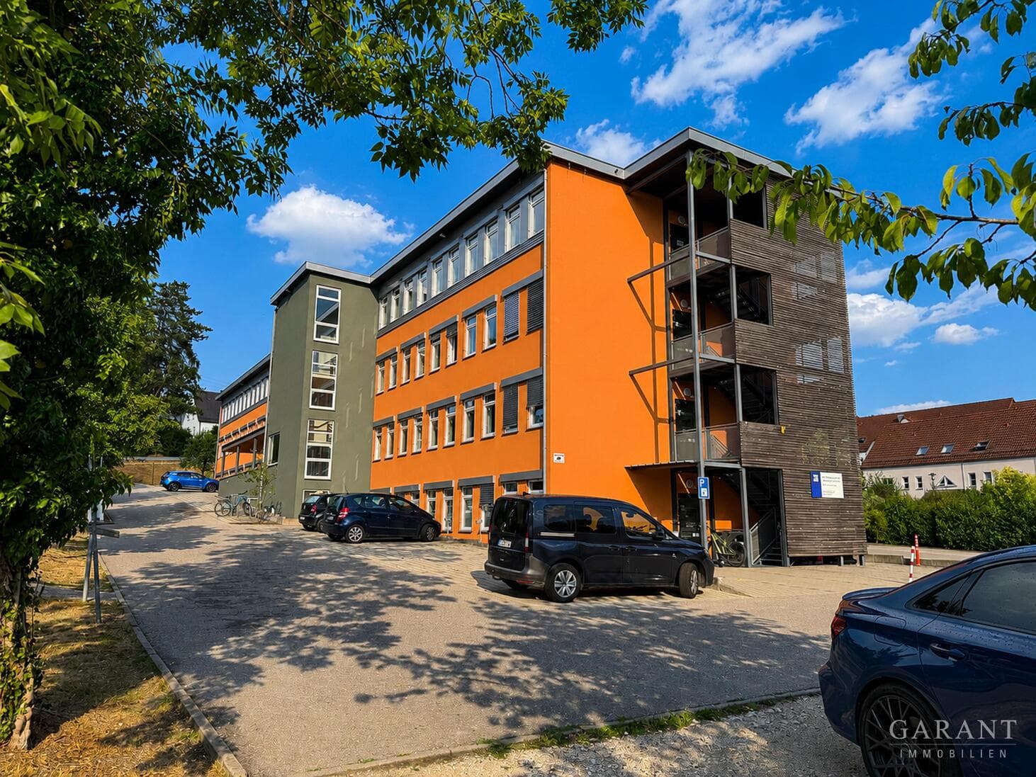 Attraktives Büro- und Verwaltungsgebäude in zentraler Lage!