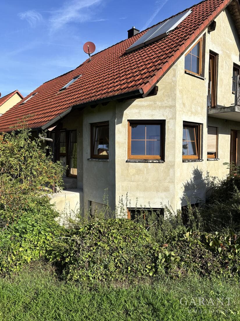 Charmantes, ruhiges Einfamilienhaus mit Potenzial in bevorzugter Lage, Abnutzung, aber gute Substanz