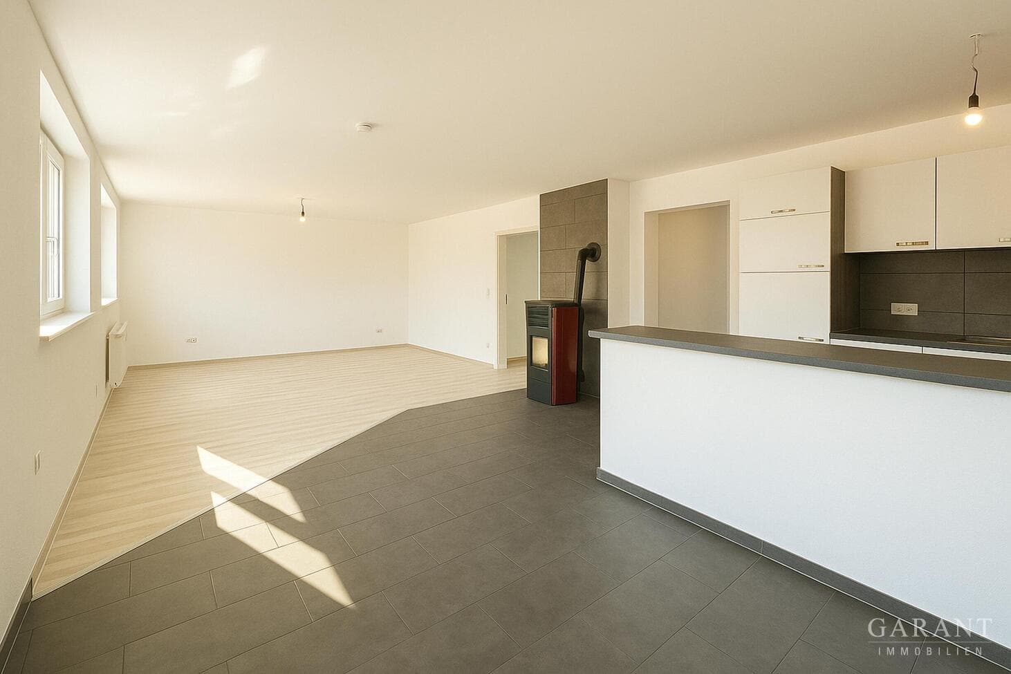 Wohnen & Arbeiten unter einem Dach - Erdgeschosswohnung mit vielseitiger Halle
