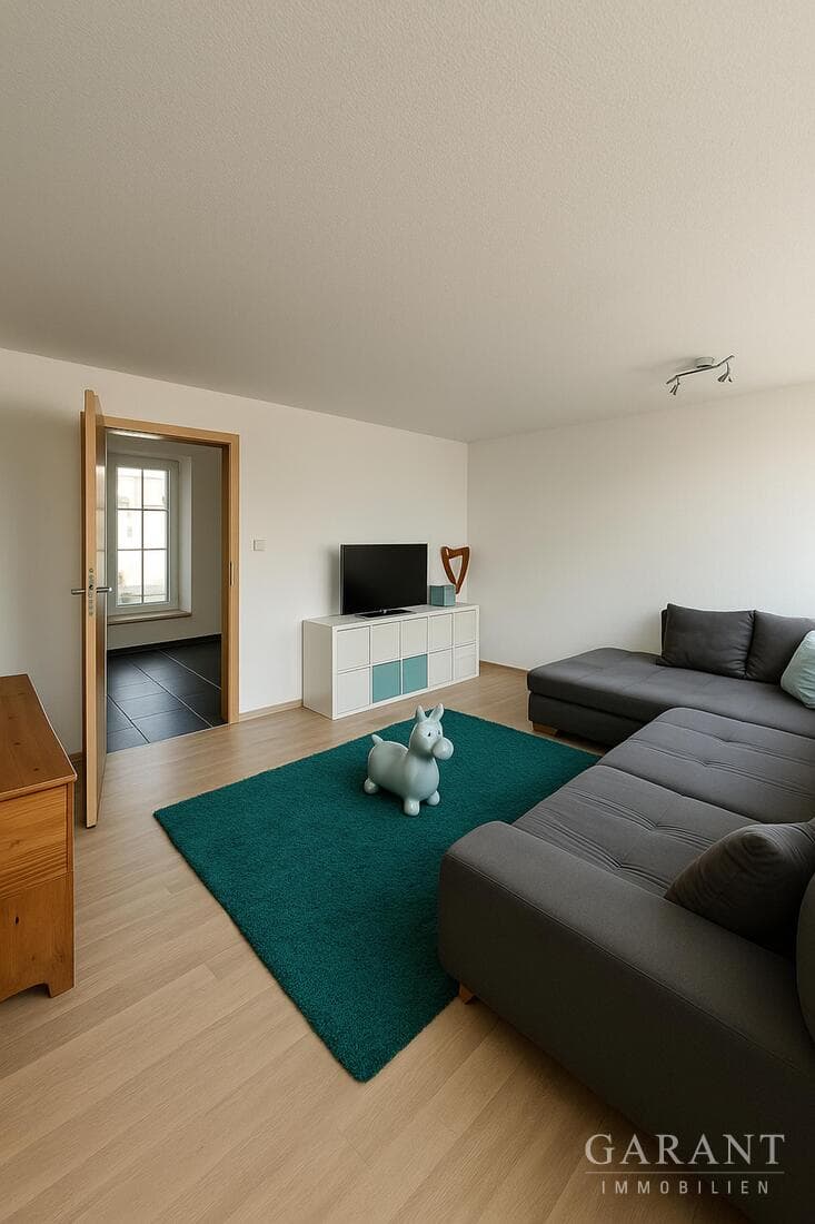 Großzügiges Wohnen mit Balkon und eigener Garage