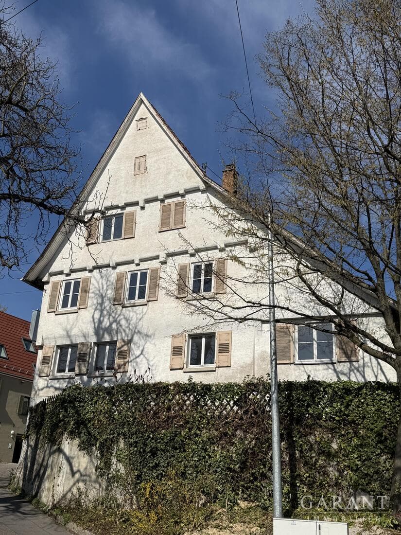 Ehemaliges Weinberghaus mit Entwicklungspotenzial im Ortskern von Fellbach-Schmiden!