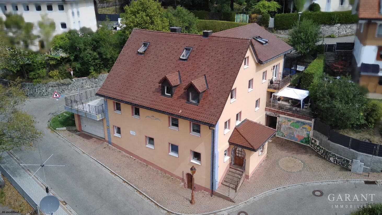 Mehrfamilienhaus im Herzen von Neustadt mit historischem Charme!
