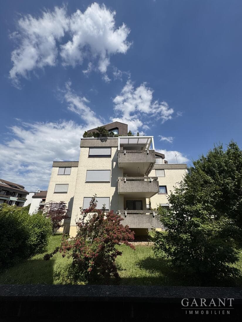 Gepflegte 3 Zimmer-Wohnung mit Balkon, Aufzug und Tiefgaragenplatz - vermietet -