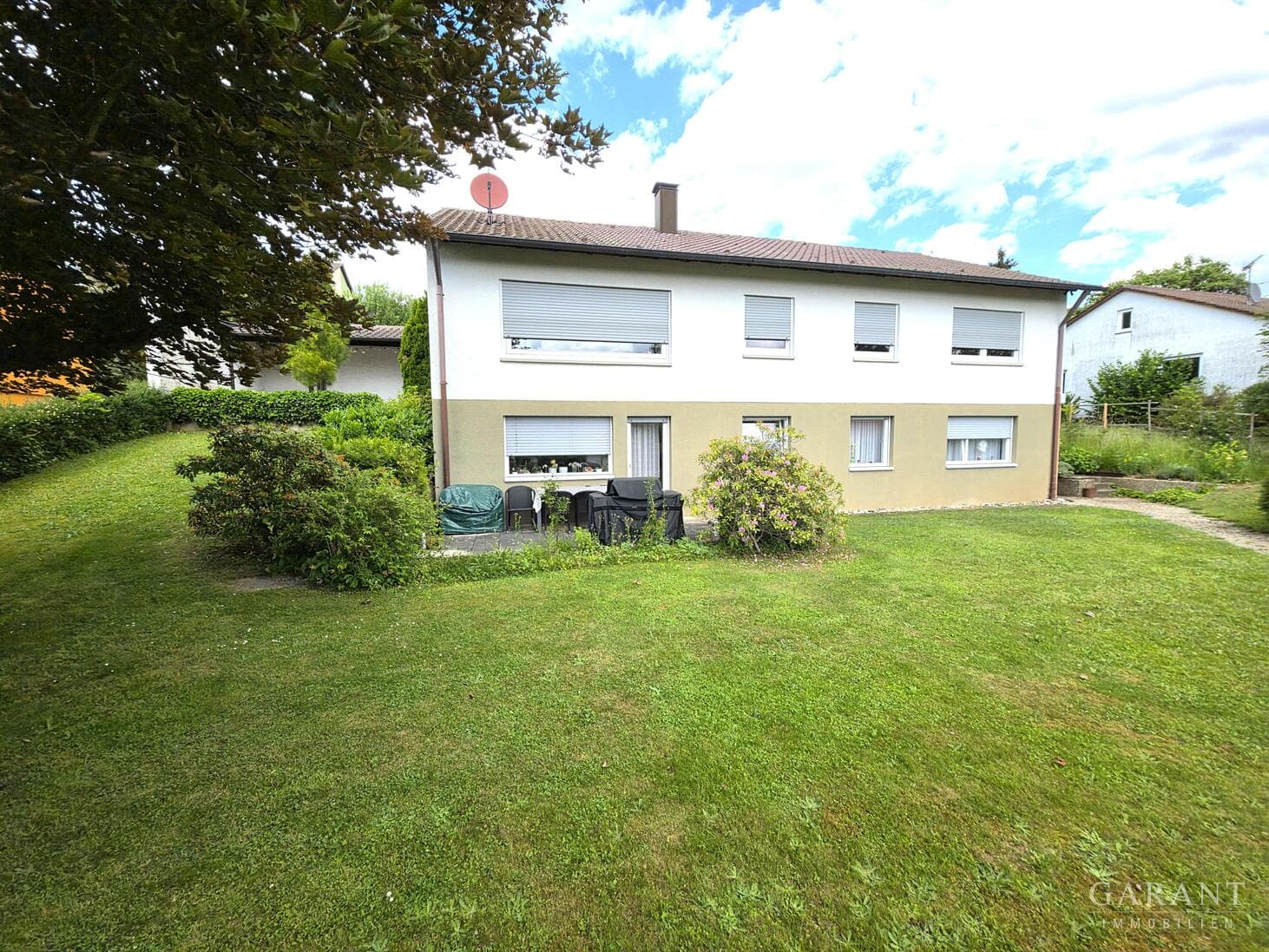 Freistehendes Einfamilienhaus mit Einliegerwohnung - ruhig, zentral und familienfreundlich