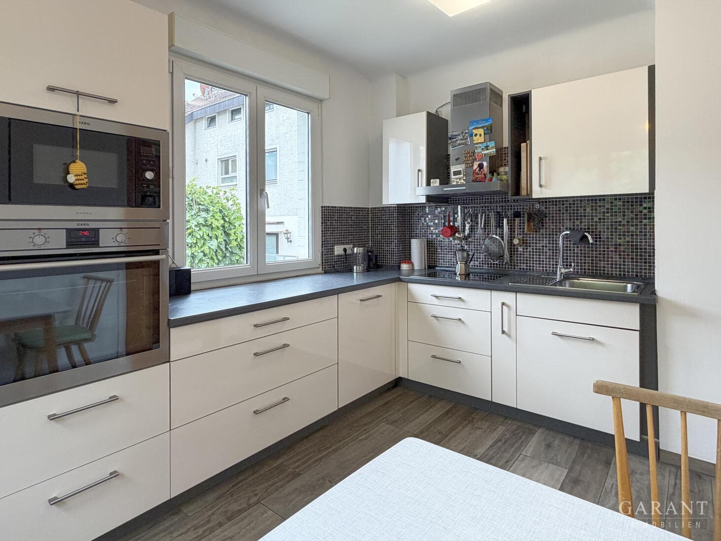 Saniertes Einfamilienhaus mit Einliegerwohnung in zentraler Lage!