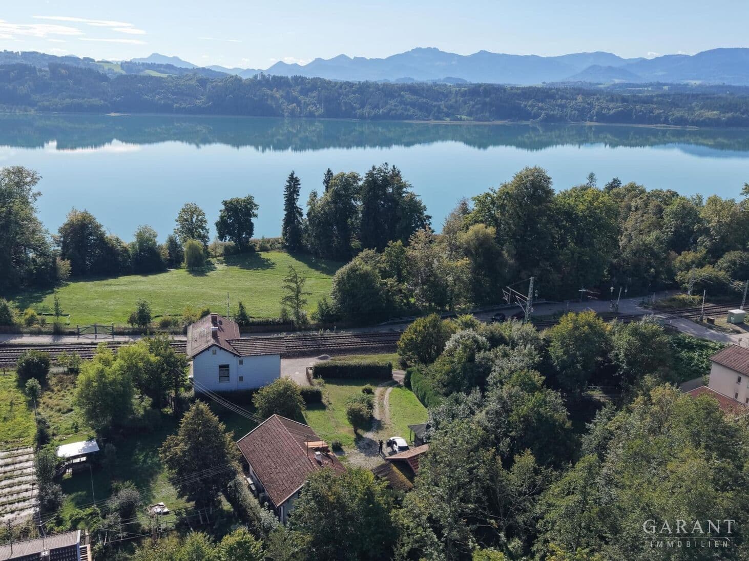 Für Macher und Individualisten - Haus mit großem Grundstück und Blick auf den Simssee