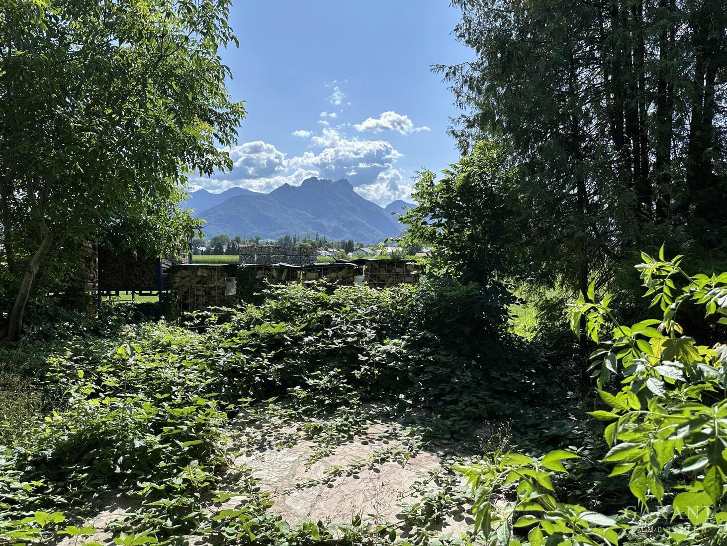 Variables Ein- oder Zweifamilienhaus in fantastischer Lage in Brannenburg
