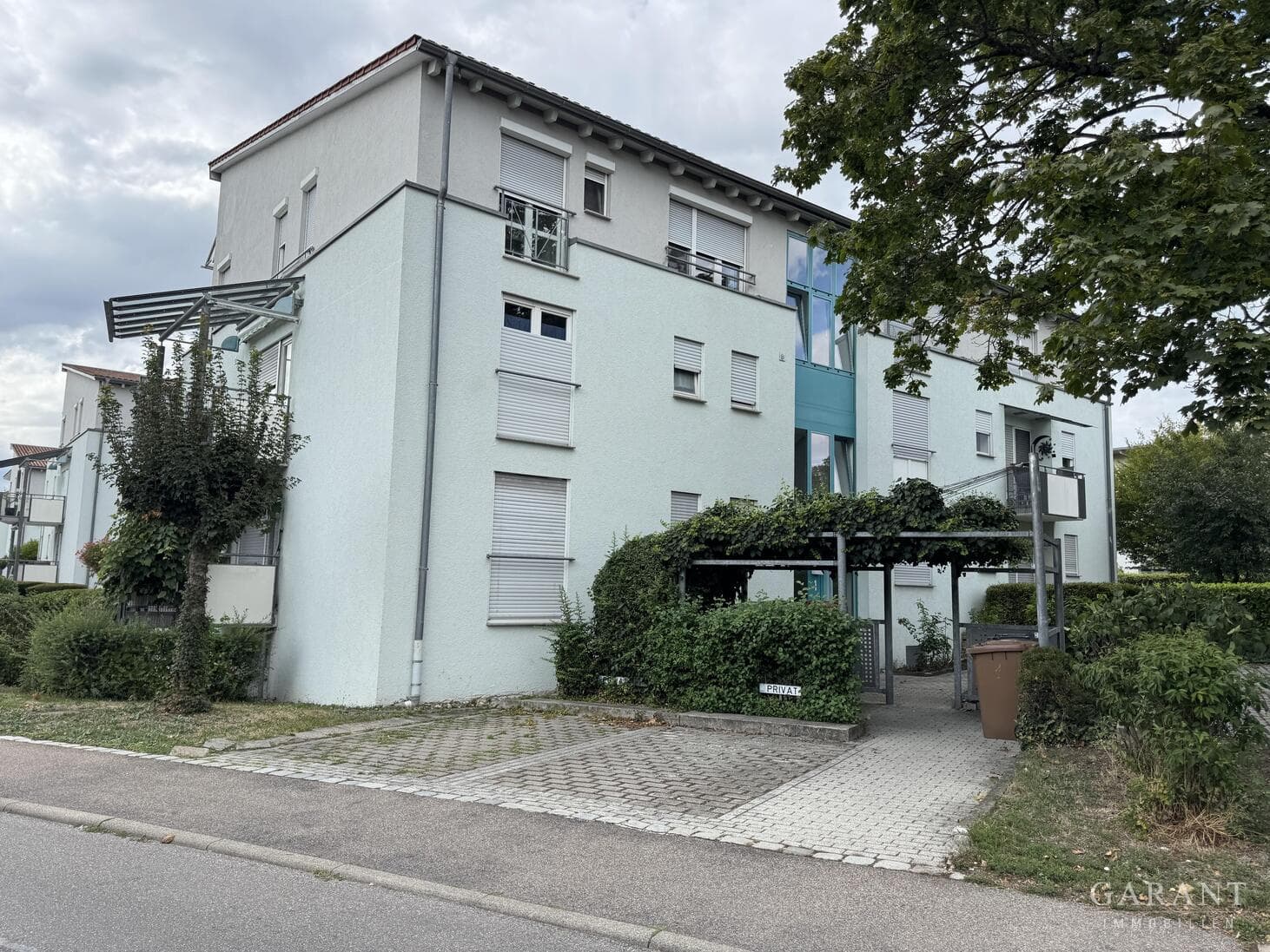 Schöne 2 Zimmer-Wohnung mit Gartenanteil!