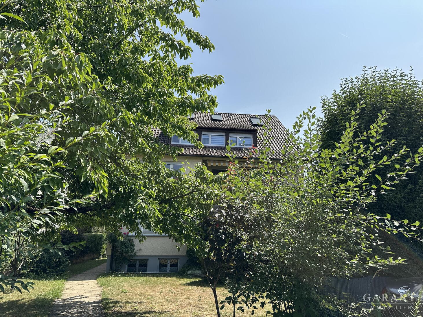 3-Familienhaus in Stuttgart-Vaihingen - großzügig, gepflegt und vielseitig nutzbar