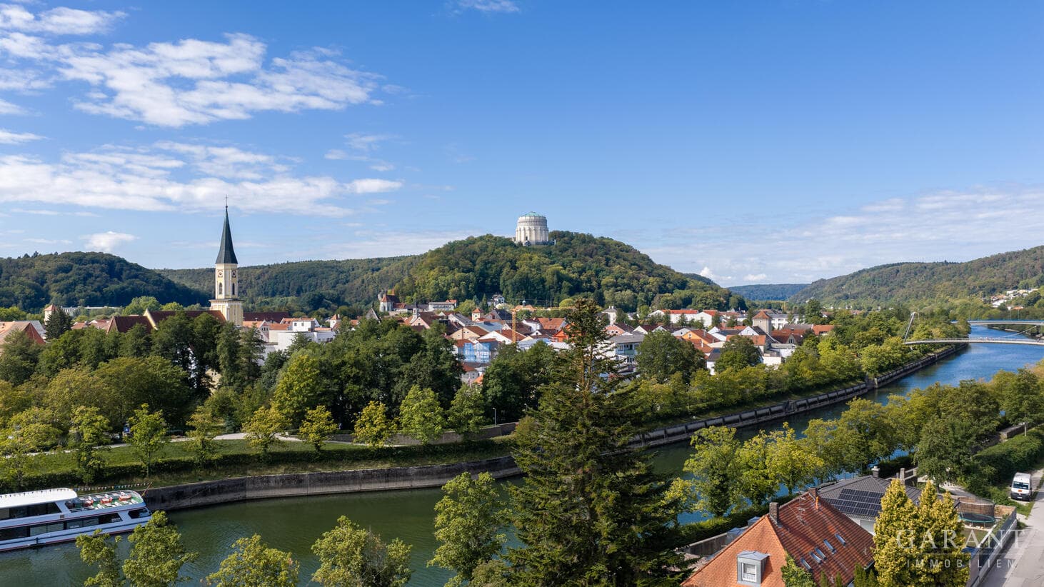 Wohnen mit Blick auf Kelheims Wahrzeichen - Doppelhaushälfte mit Potenzial