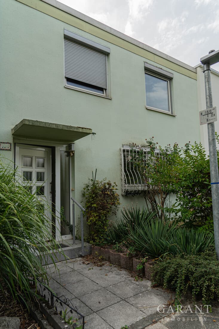***Reihenmittelhaus mit Garten & Garage auf Erbbaugrundstück***