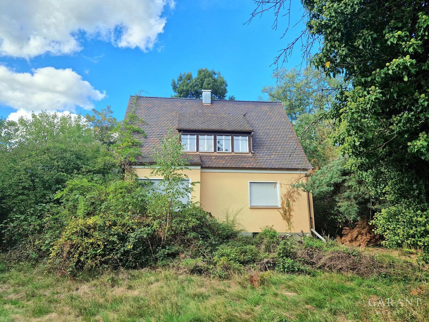 Ihr Rohdiamant in Oberasbach: Ca. 630 qm Grundstück warten auf Sie!