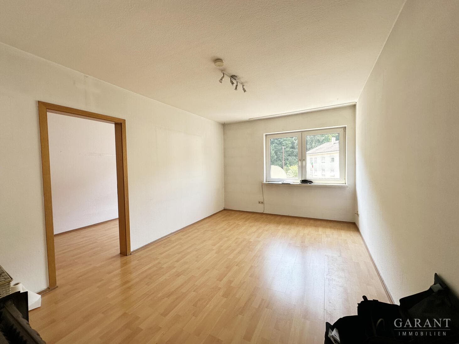 Helle 3 Zimmer-Wohnung auch WG geeignet!