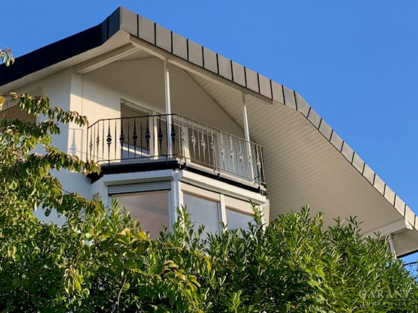 Außergewöhnliches Haus in selten schöner Aussichtslage!