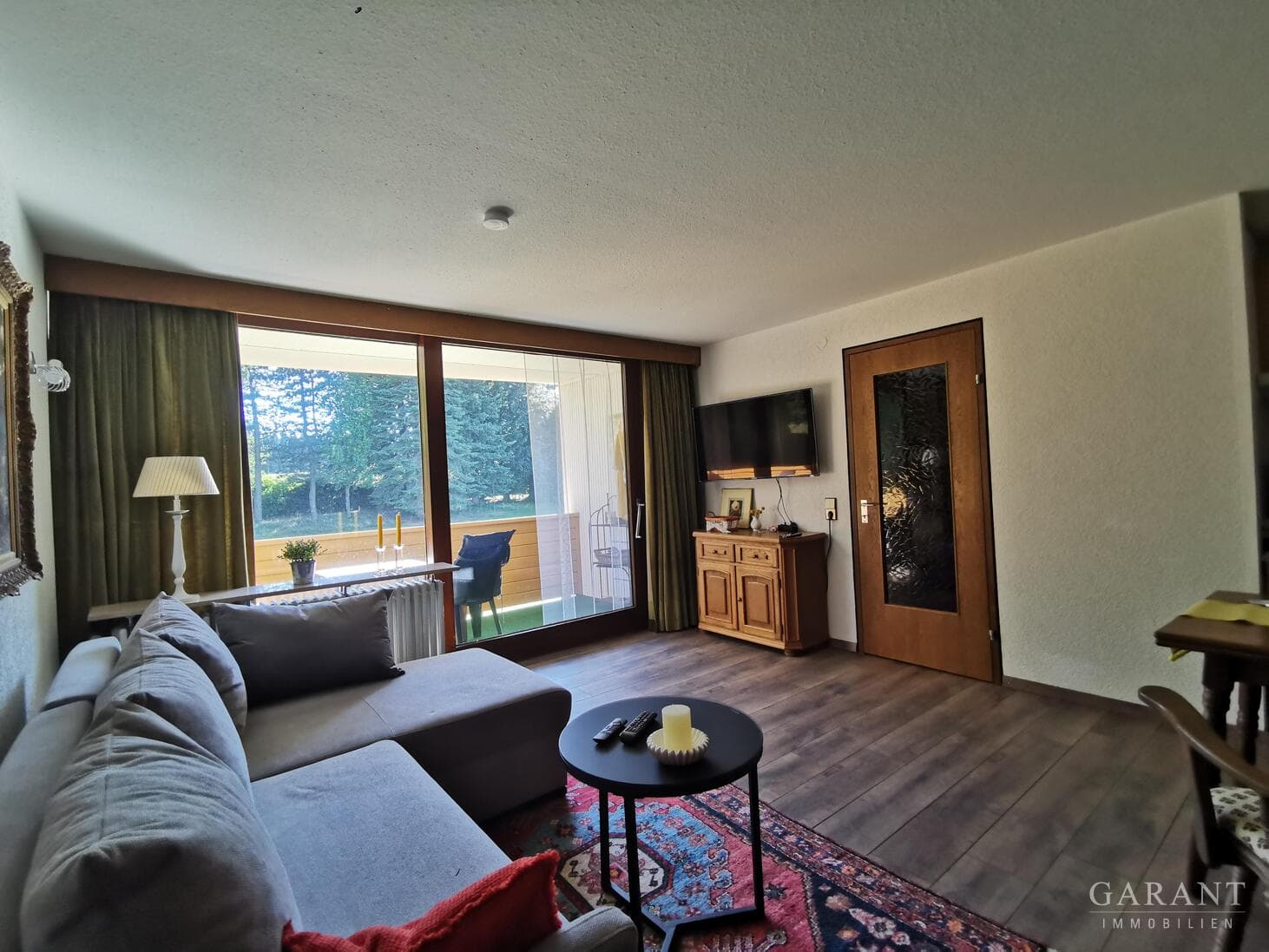 Möblierte 2 Zimmer-Wohnung mit Waldblick-Balkon, sehr ruhige Lage