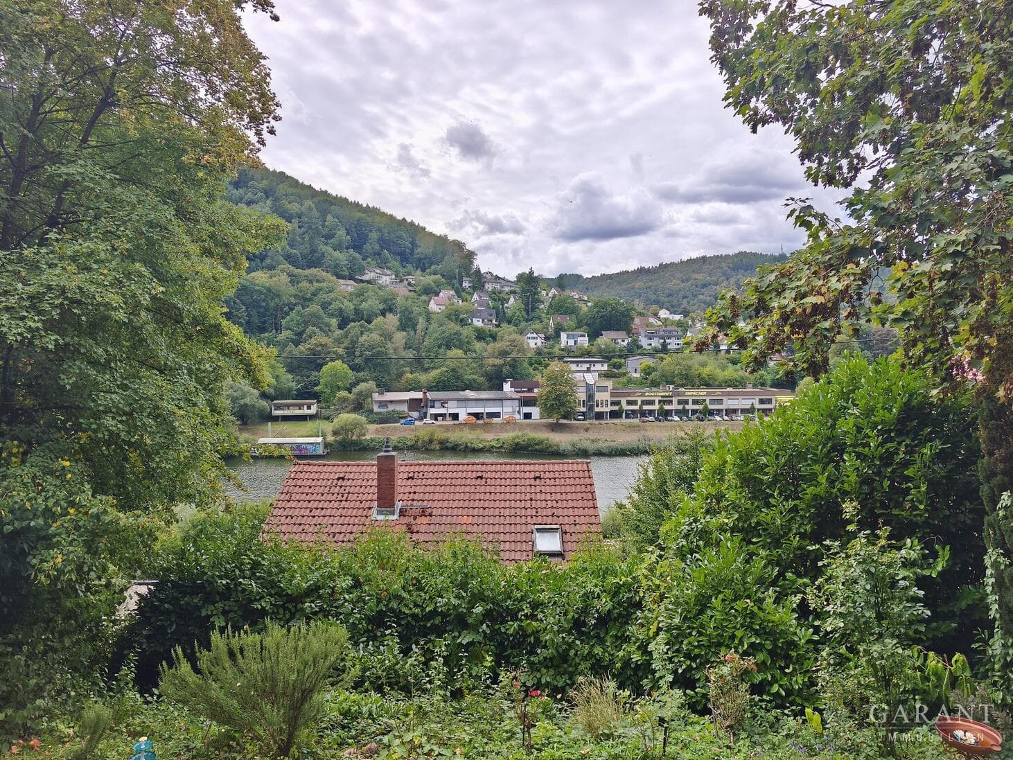 ***Großzügige Wohnung mit traumhaftem Neckarblick in Eberbach***