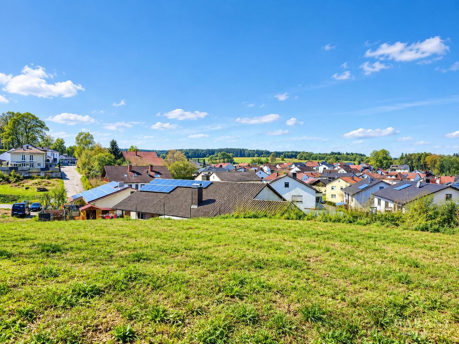 Hier wächst Ihr Zuhause: Sonniges Grundstück in ruhiger Wohnlage