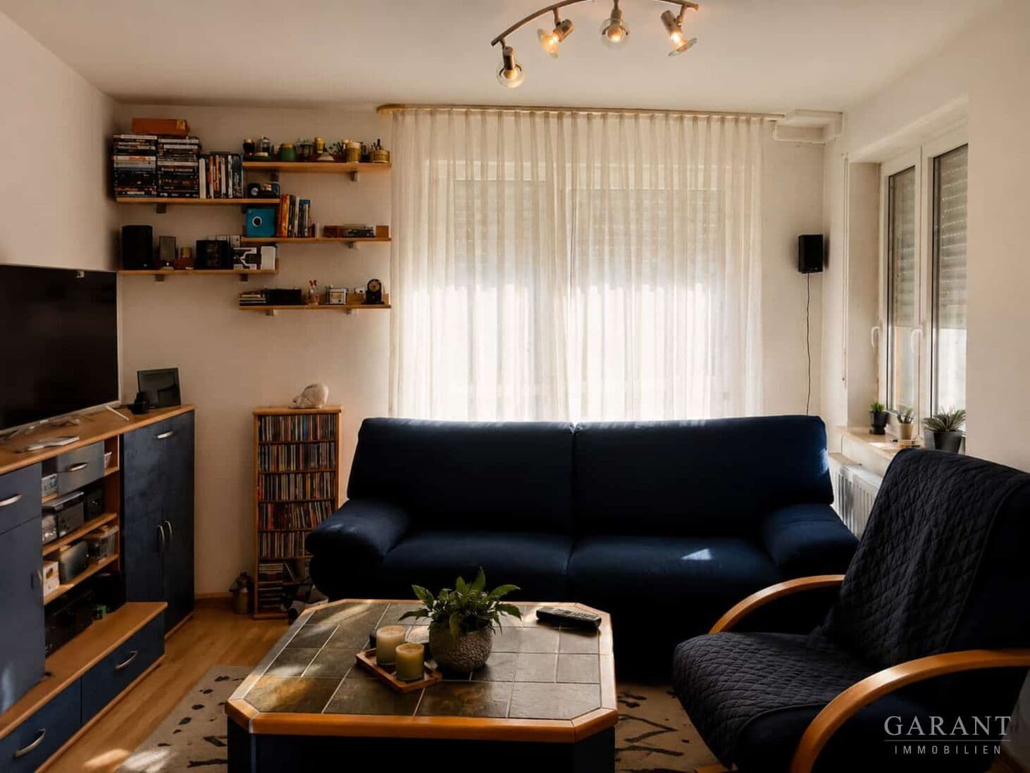 Investieren in Betongold - schöne 1 Zimmer-Wohnung mit Balkon und TG-Platz sucht neuen Eigentümer