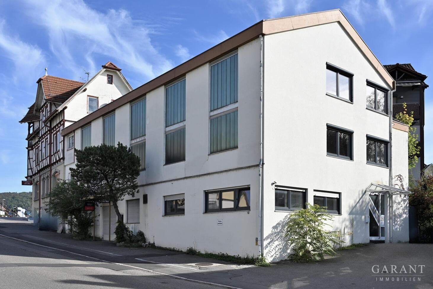Vielseitig nutzbares Wohn- und Geschäftshaus in Esslingen - Raum für Ihre Geschäftsidee