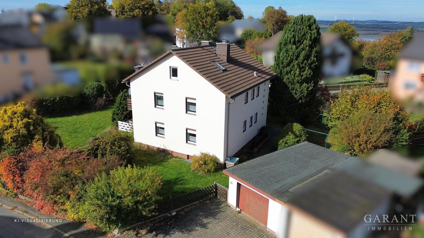 Zweifamilienhaus mit großem Garten am Ortsrand von Hallerstein