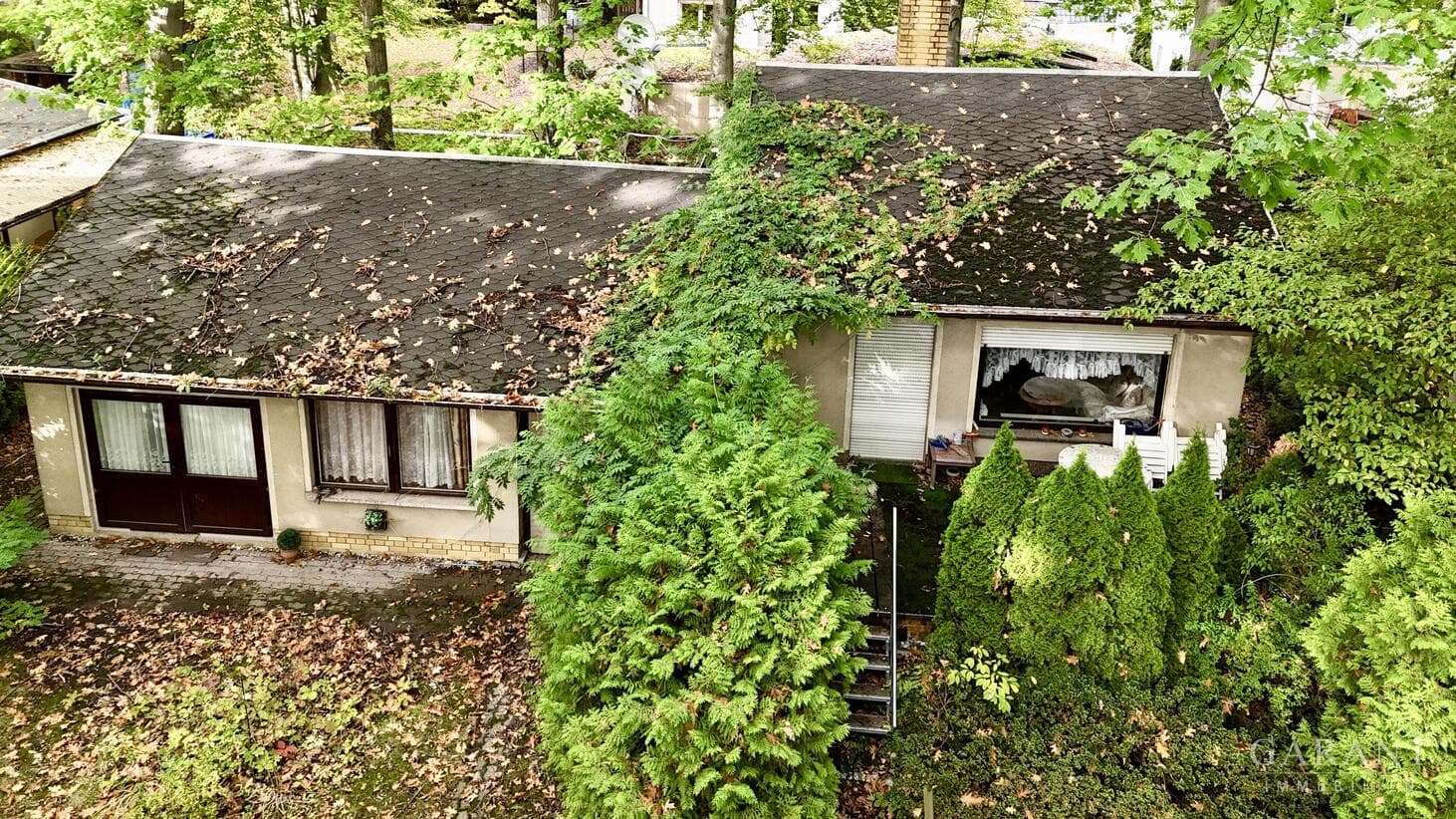 Massives Wochenendhaus mit großem Grundstück in Holzhausen