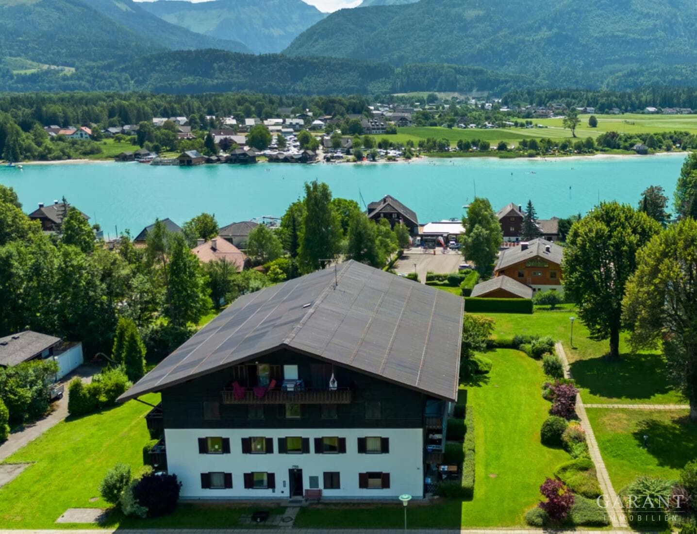 TRAUMHAFTE FERIENWOHNUNG AM WOLFGANGSEE MIT BADEPLATZ UND SEEZUGANG