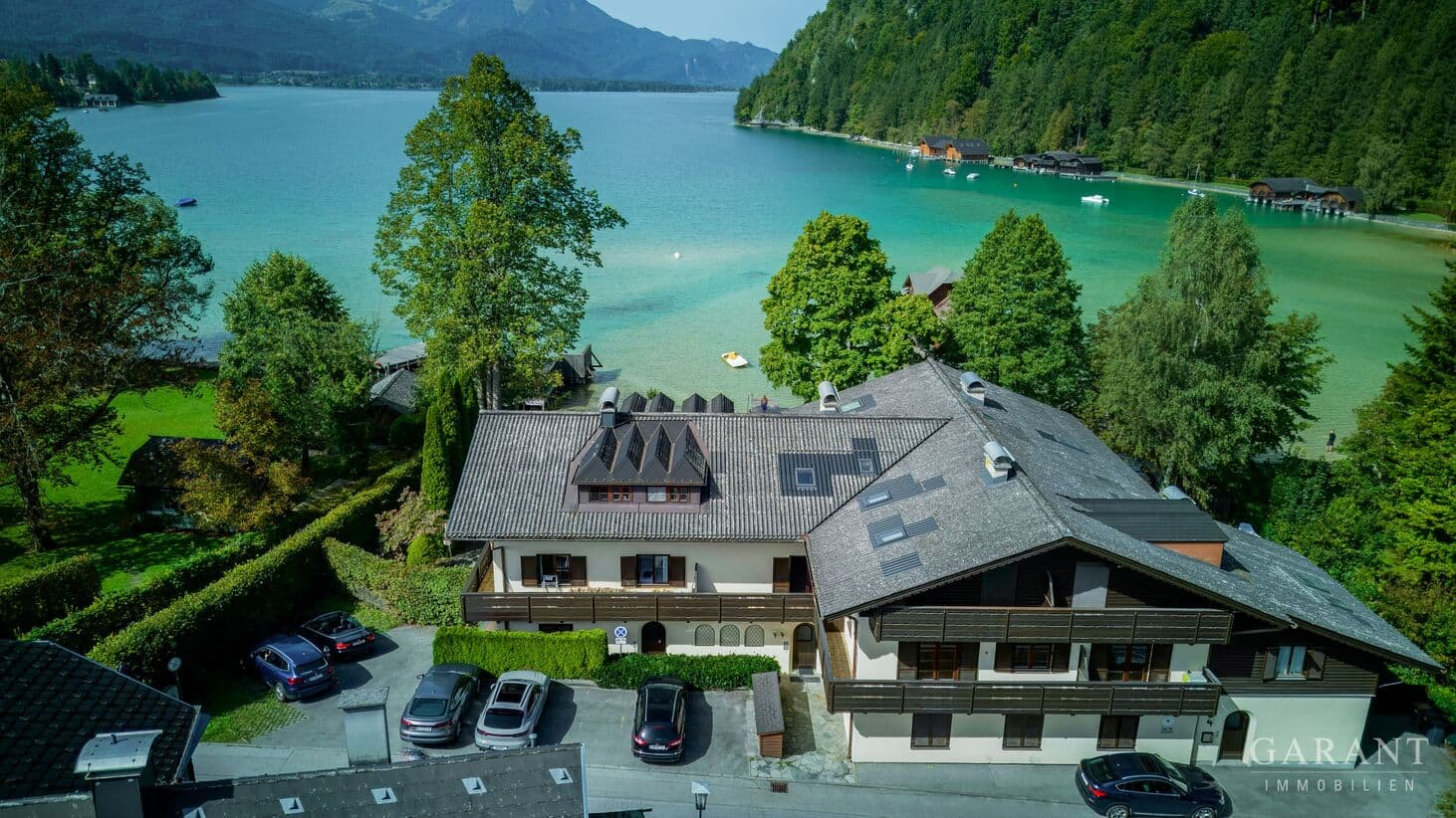 FERIENWOHNUNG AM WOLFGANGSEE MIT EIGENEM BADEPLATZ UND SEEZUGANG