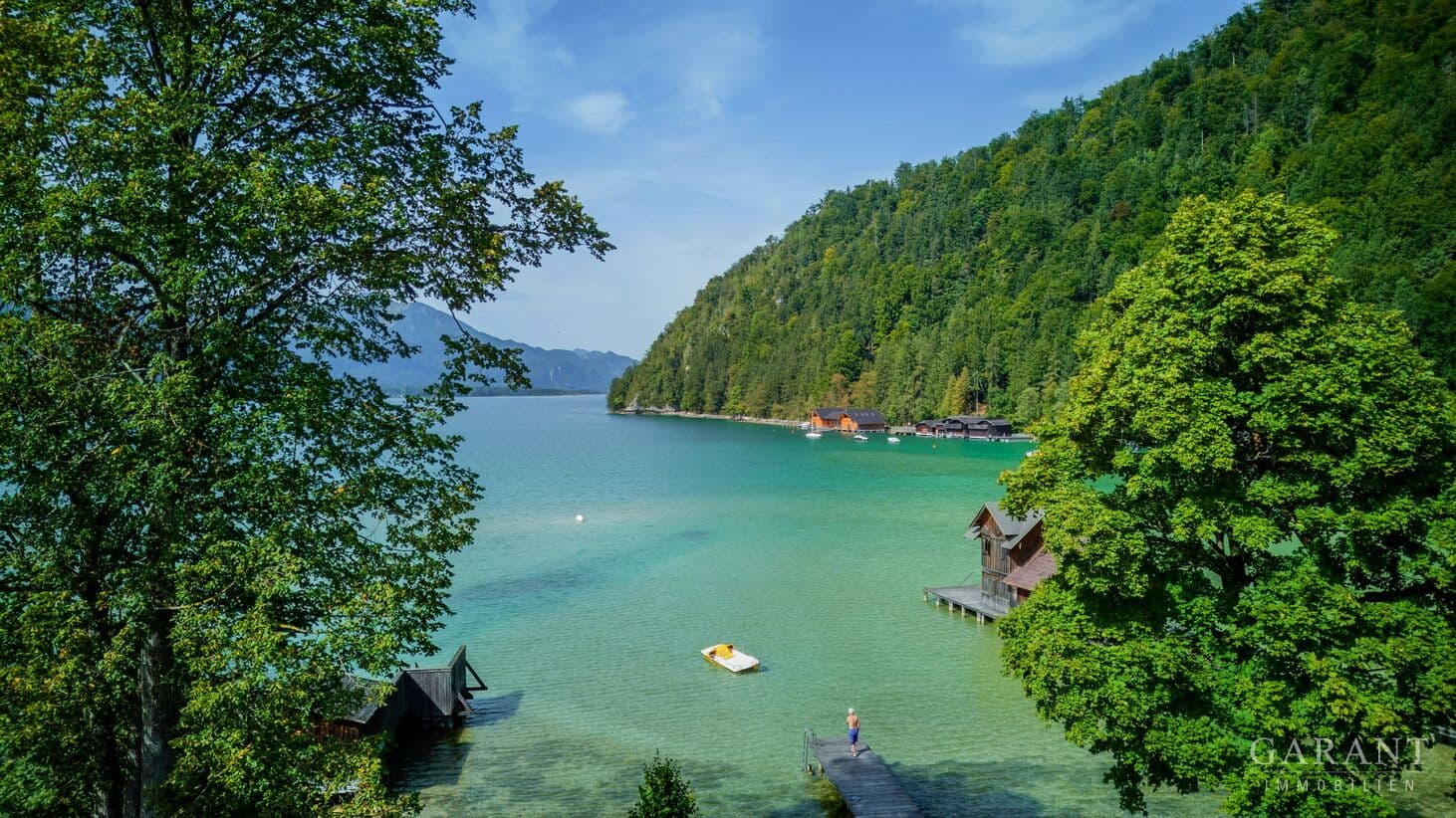 KLEINE FERIENWOHNUNG AM WOLFGANGSEE MIT EIGENEM BADEPLATZ UND SEEZUGANG