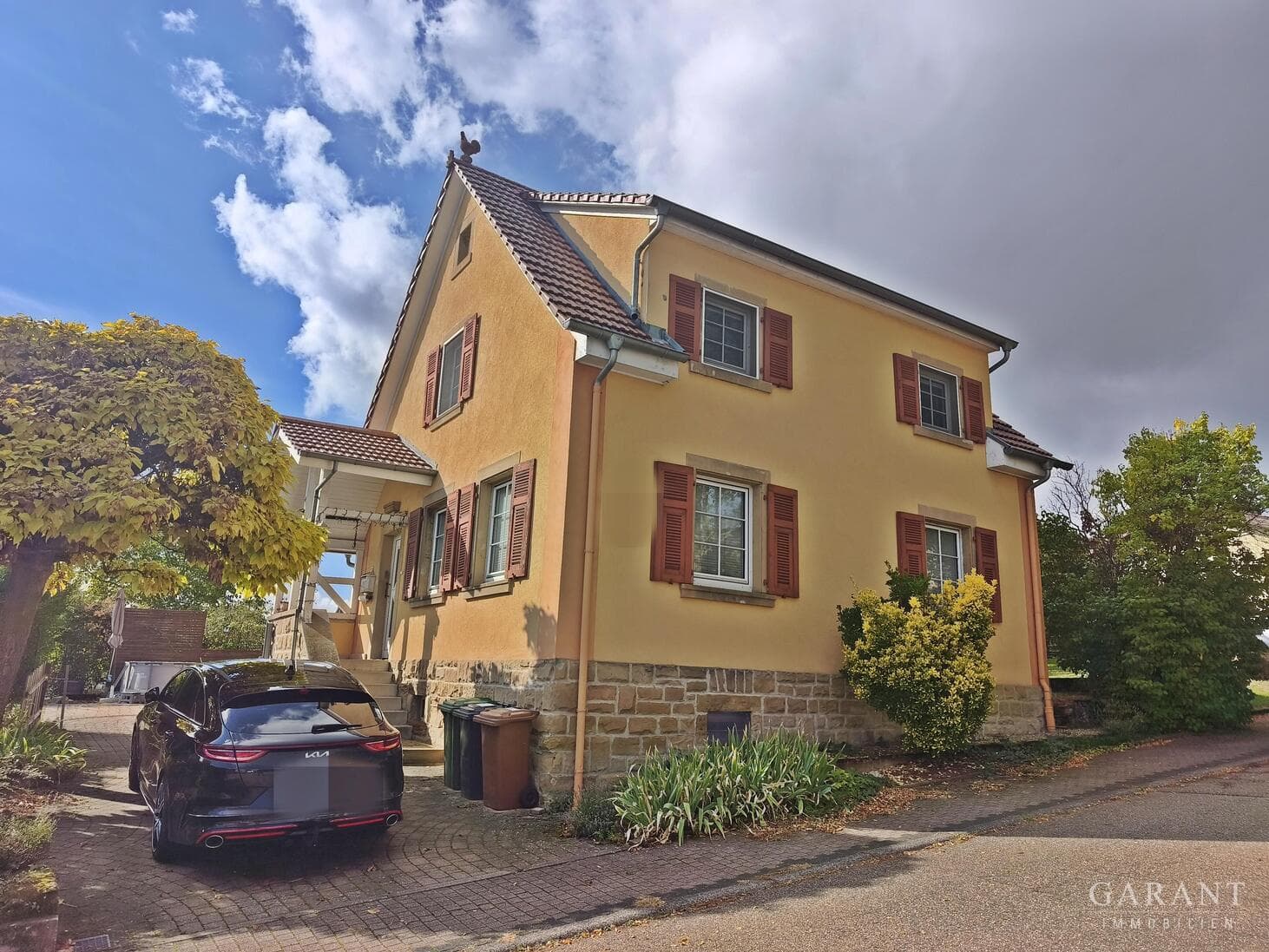 ***Charmantes Einfamilienhaus mit Altbauflair unterhalb der Burg Steinsberg***