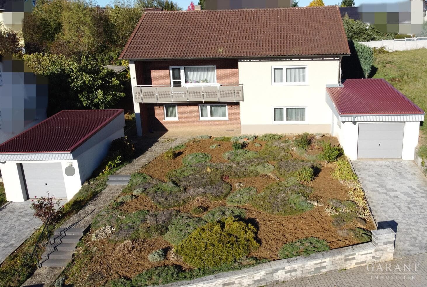 *Gepflegtes Wohnhaus mit ELW - ruhige Lage, großzügiges Grundstück - Ausbaureserve im Dachgeschoss*