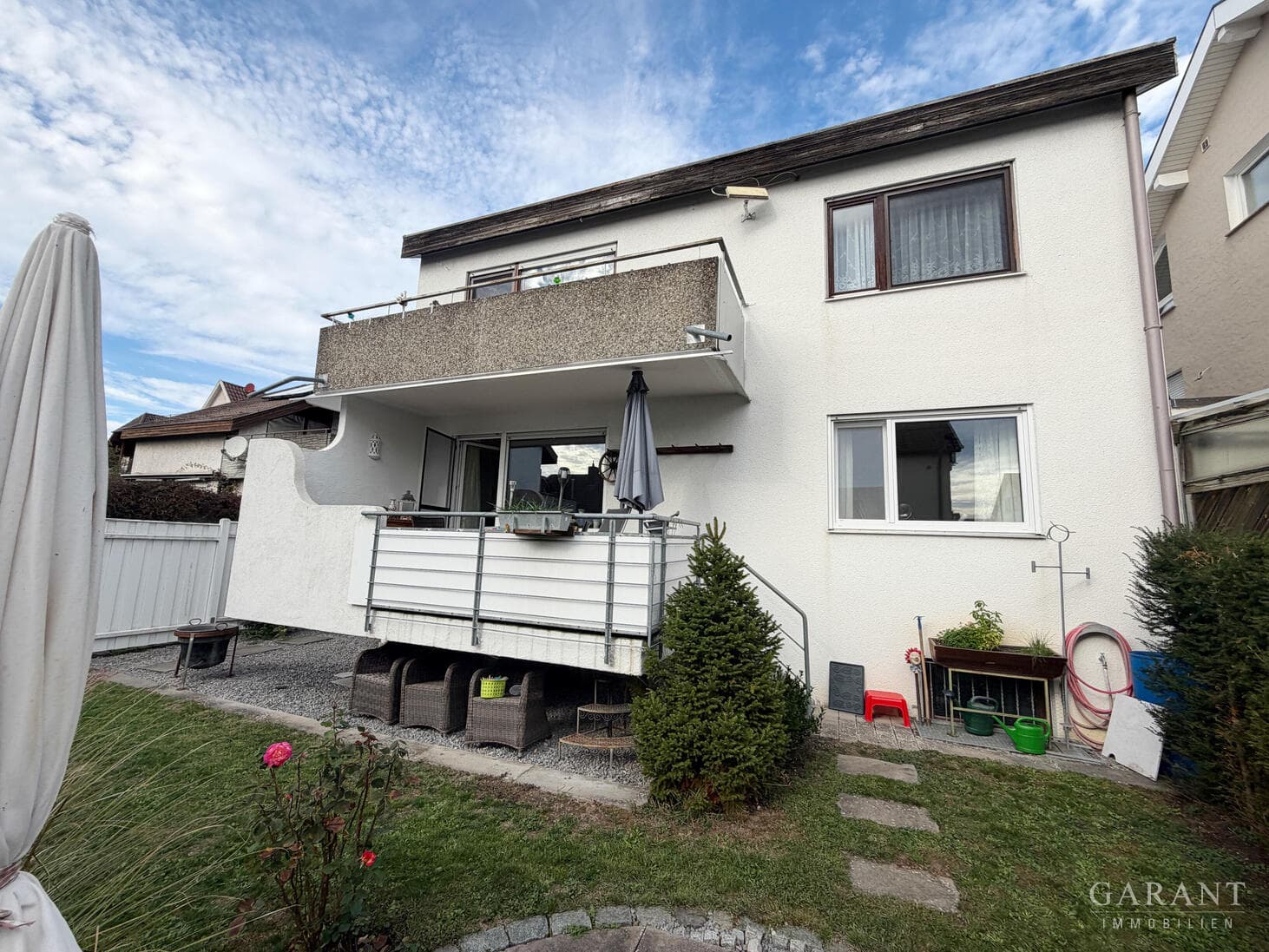 Gelegenheit! Zweifamilienhaus in begehrter Lage von Echterdingen - ruhig wohnen, zentral leben!