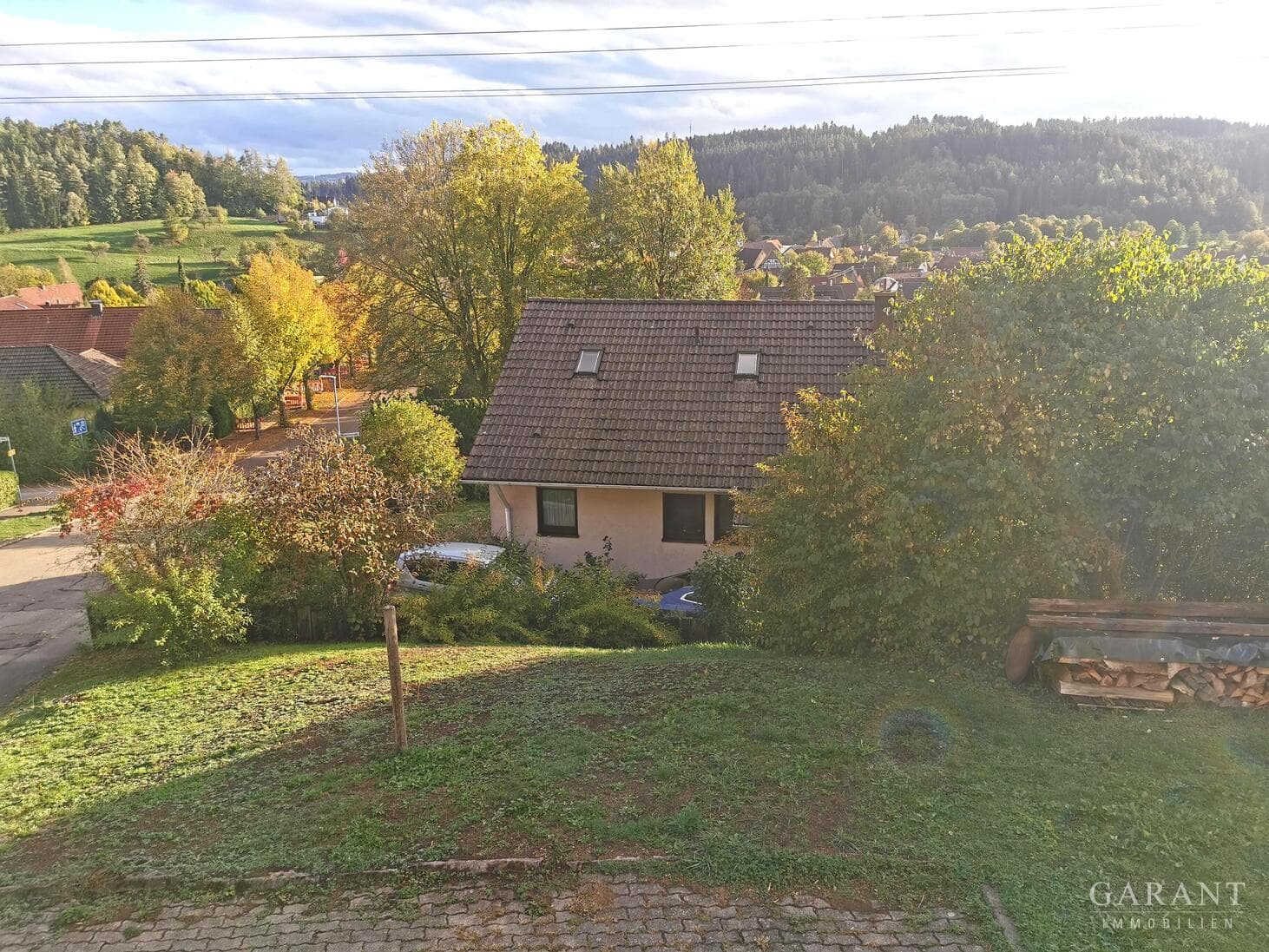 Haus mit Einliegerwohnung - gepflegt und viel Platz!