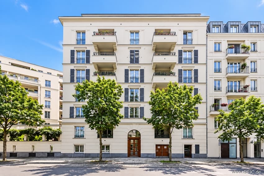 Wohnkomfort am Spittelmarkt – edle 5-Zimmer-Wohnung mit Terrassenbalkon