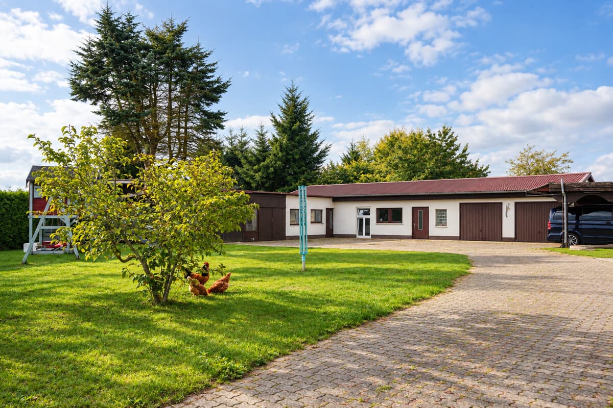 Charmantes Wohnhaus mit großem Grundstück und Potenzial zum Doppelhaus in Leezen